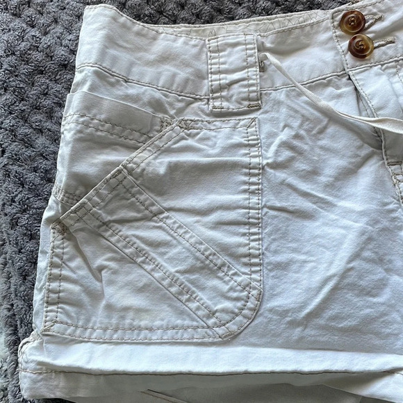 UNIONBAY White 100% Cotton Shorts size 9 - Picture 6 of 12